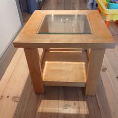 2 oak side tables with glass top