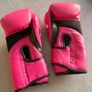 boxing gloves 6oz pink Image 2