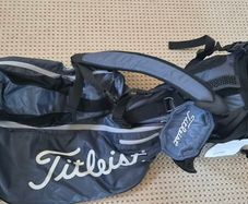 titleist premium  golf carry bag