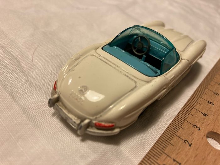Corgi 303. Mercedes Benz 300SL. 1958/60. Excellent condition.