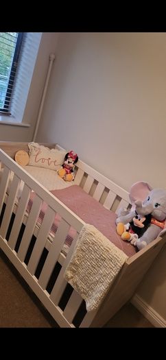 Silvercross cot/bed