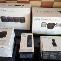 Blink Security Camera Bundle Outdoor, Doorbell, Solar, Pan & Tilt, Mini & Sync Module 2