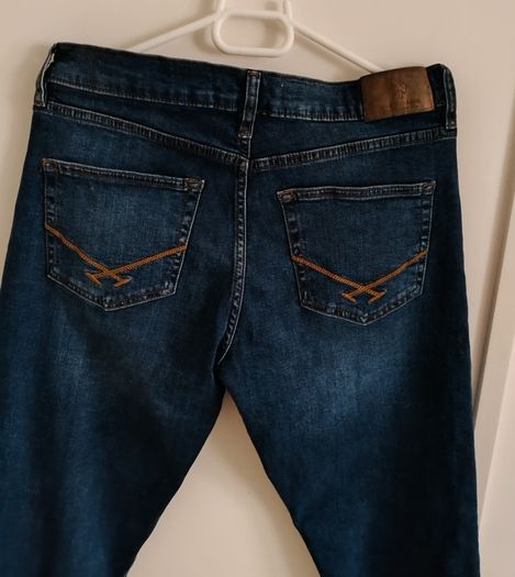 U S Polo Assn jeans 32 waist 31 leg slim fit regular with elasticated waist in very good condition with no issues FREE STANDARD POSTAGE INCLUDED