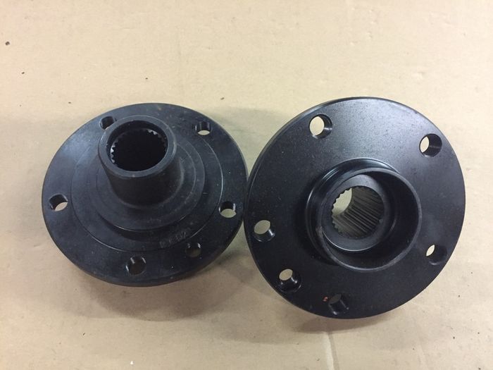 Front Hub (Alfa Romeo 166)