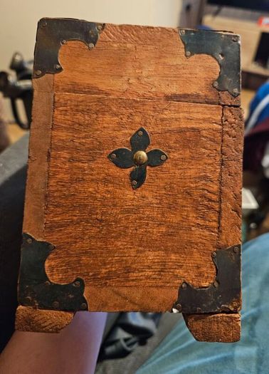 Wood Effect Ceramic Ornament and Wooden Box
