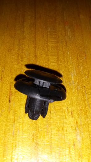 Honda parts CLIPS 8mm