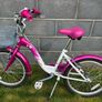 Girls 20" bike - basket and stand Image 2