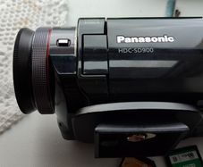 Panasonic HDC-SD900 2x 32GB Internal Memory