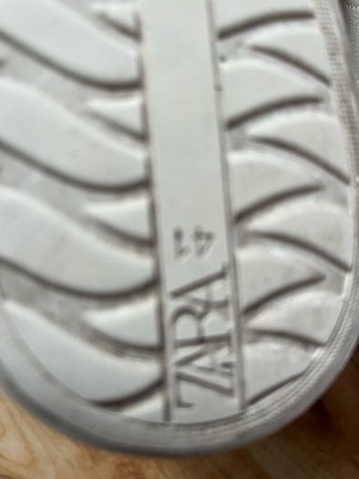 zara ladies shoes d12 no price below