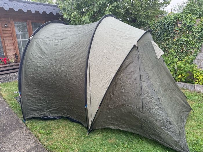 Large Tunnel Tent for 4 people