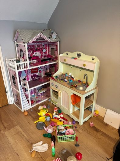 dolls house and kitchen