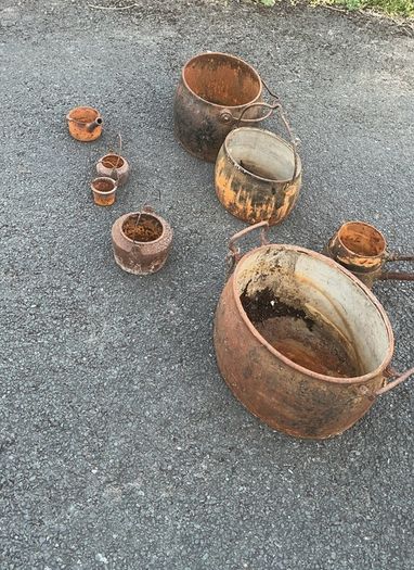 cast iron pots