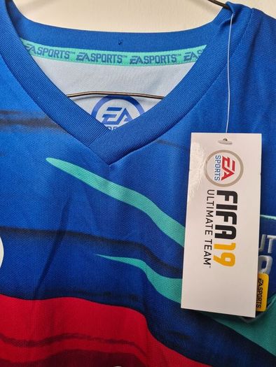 FiFA 19 football home jersey shirt Size Large EA SPORTS Brand new BNWT