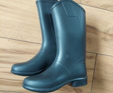 kids horse riding boots and helmet