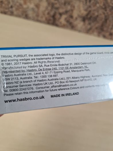 Trivial pursuit family edition board game Hasbro 2017 ages 8+