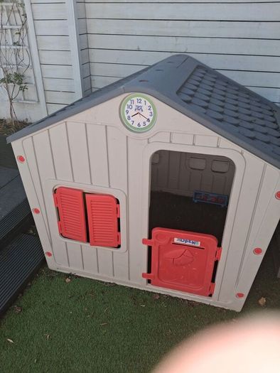 Kids Outdoor Playhouse