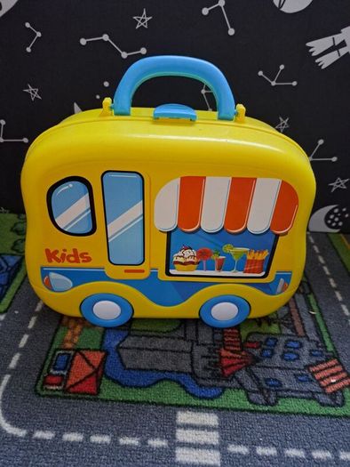 Portable toy kitchen