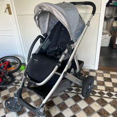 Uppababy Vista