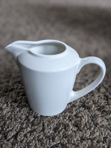 25 Steelite white harmony jug 10oz, price per jug