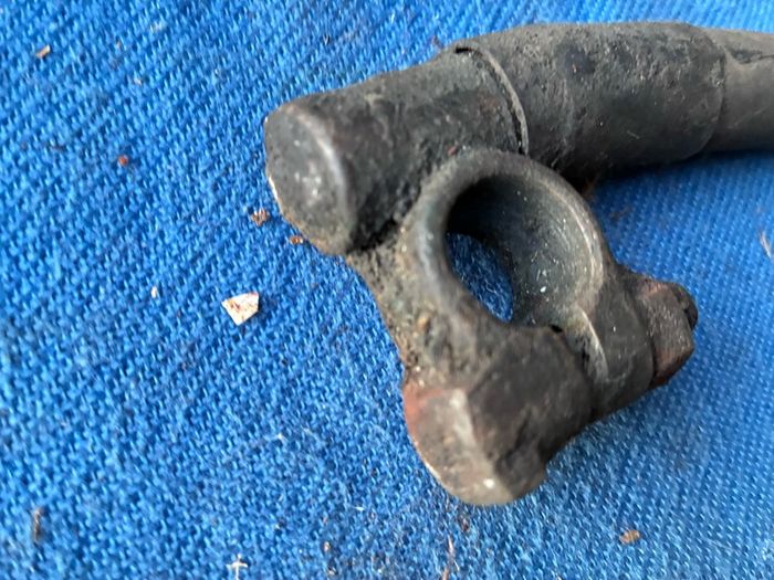 Vintage car battery connector lead