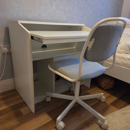 desk