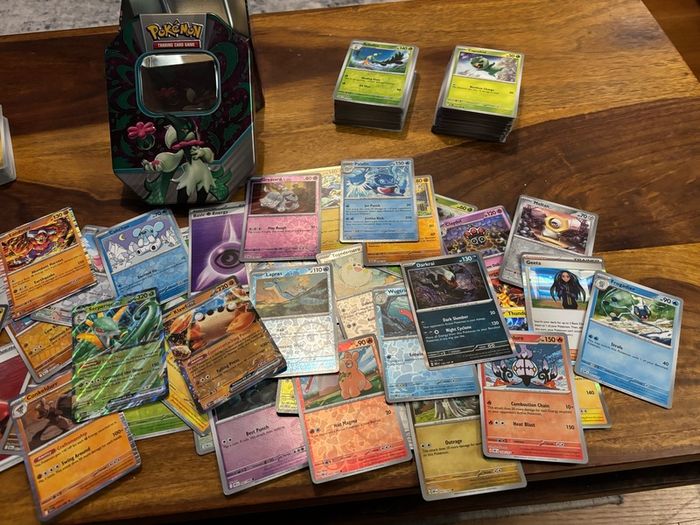 S&V Era Bundle Approx 400 Cards & Paladea Partners Collector Tin