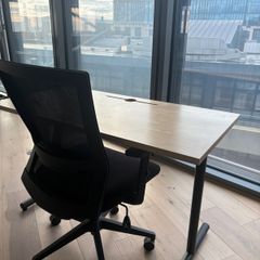 Desk & task chair