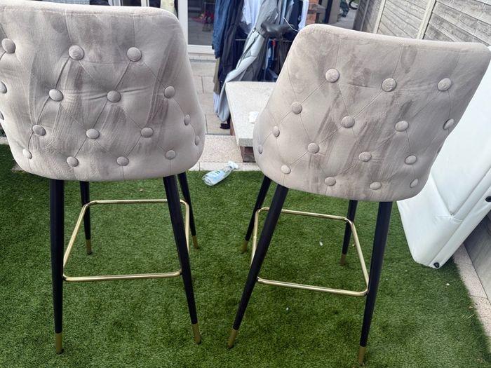 Island chairs