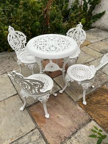 cast iron garden table and chairs