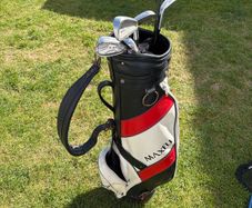 Maxi fly golf bag with clubs