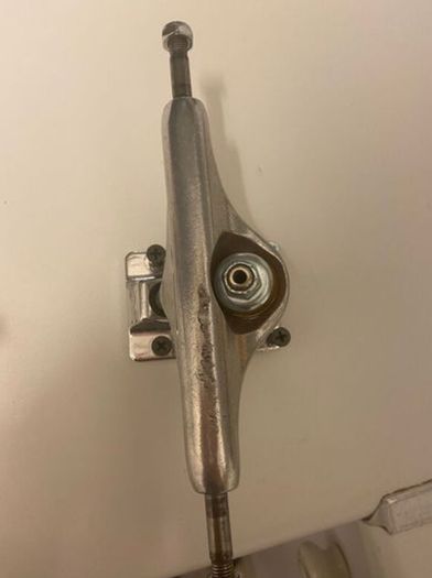 Independent Stage 11 Forged Hollow Silver 144 8.25'' Skateboard Trucks
