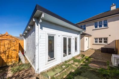 LogHouse Wicklow Log Cabin / shed 5m x 4m (20sqm) - Buyer Dismantles