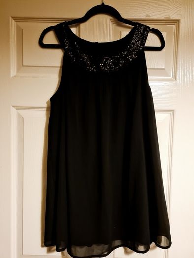 Yours Clothing Sequins Neck Top. Size 18. New