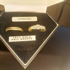 18 carat yellow gold Diamond Ring