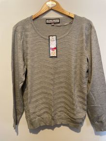 Paco grey marl light sweater diamante size 14 - New