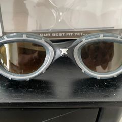 Swim goggles