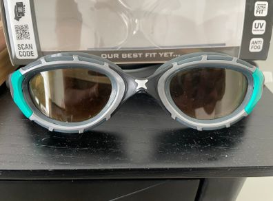 Swim goggles