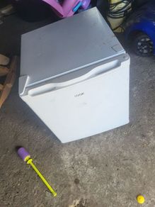 Logik mini fridge
