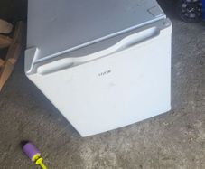 Logik mini fridge