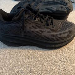 Hoka Clifton 9, all black size 9UK