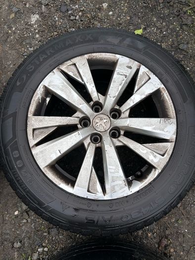 Genuine Peugeot 17" Alloys & Tyres