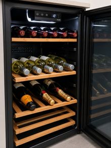 Hoover under-counter wine cooler Eur199 ono