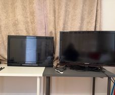 2 TVs for sale 37" Samsung + 32" NordMende (with wall mount)