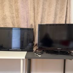 2 TVs for sale 37" Samsung + 32" NordMende (with wall mount)