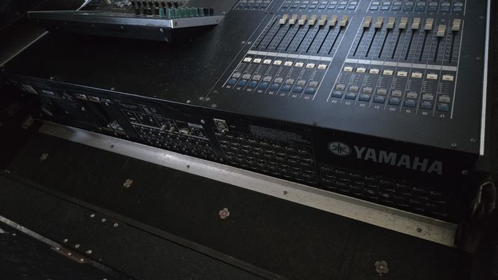 Yamaha M7CL-48 Mixer