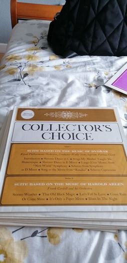 Collection of records  the readers digest. Magical  worlds of  melody. Please not No. 5 missing have the sleeve. See photos