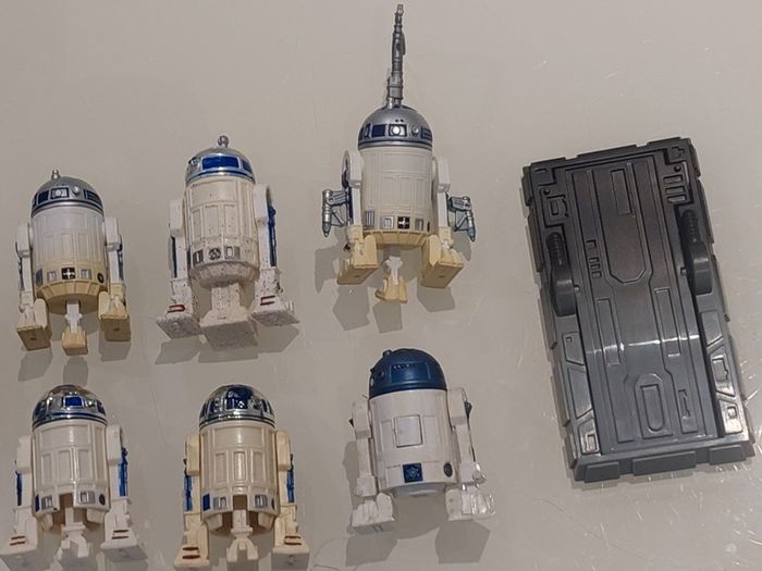 Star wars R2-d2 Figures