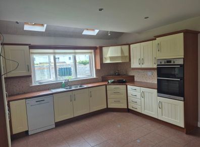 Full Kitchen and Utility