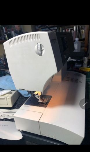 Pfaff tiptronic 2020 flat bed sewing machine