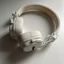 Marshall Major III Bluetooth headphones in white Image 2